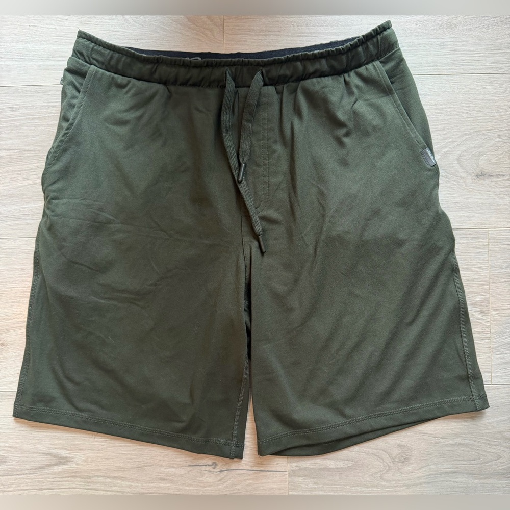Men's Eddie Bauer Olive Green Casual Shorts